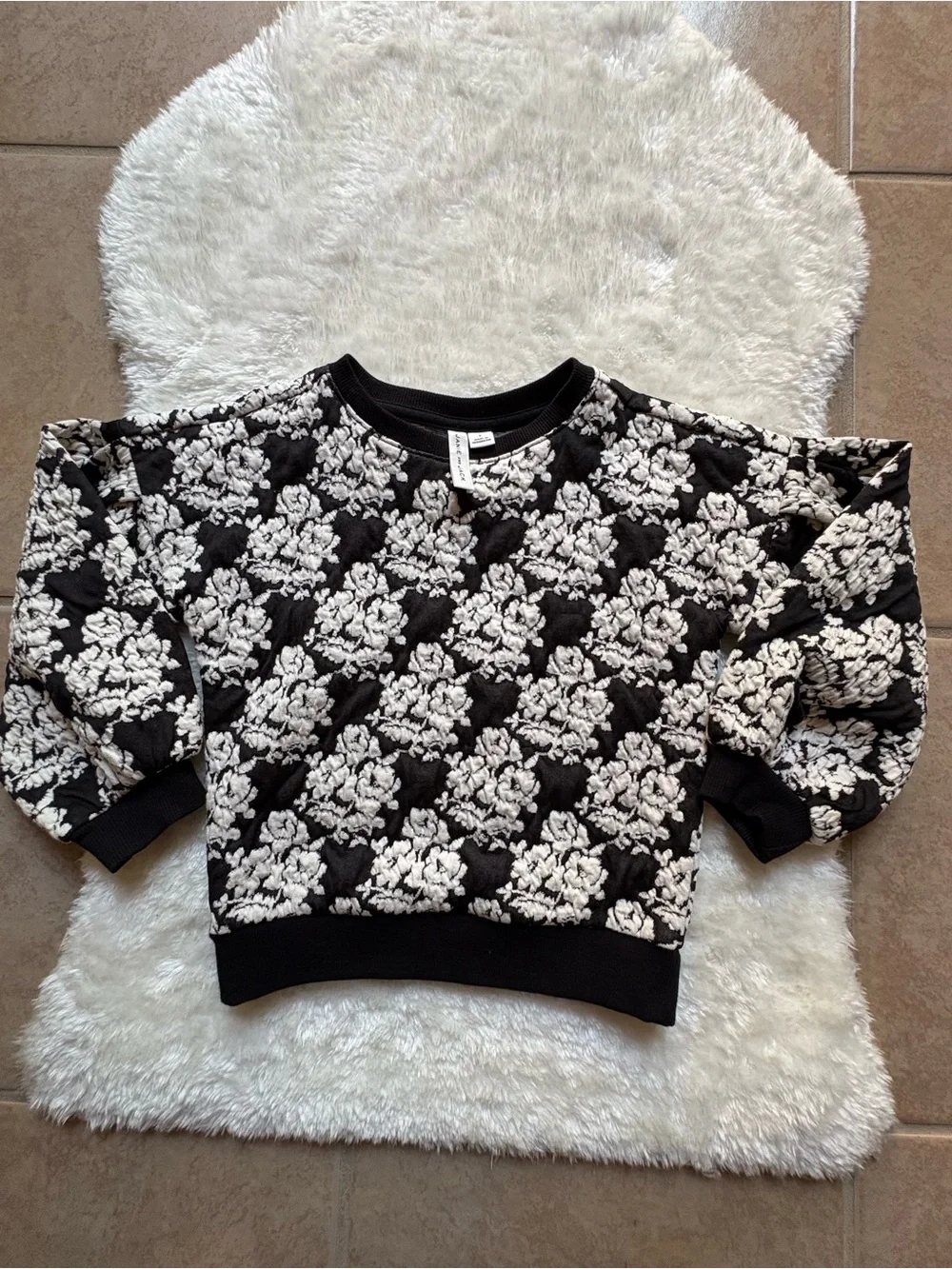 Janie and Jack Girls Floral Jacquard Black White Textured Cropped Sweatshirt 5